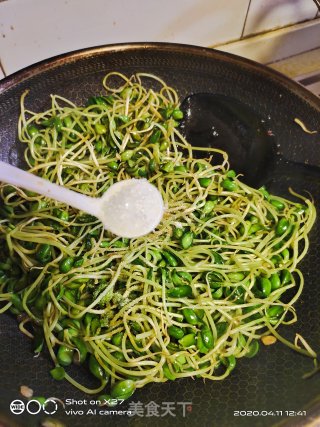 微辣版的炒黑豆芽的做法步骤：6