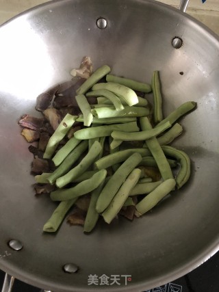 四季豆烧腊肉的做法步骤：4