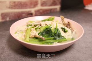 清淡有营养的一碗面--鸭肉青菜面的做法步骤：7