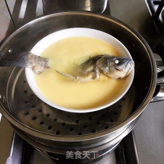 鲫鱼蒸蛋的做法步骤：6
