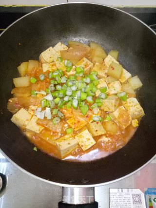 辣白菜烩豆腐土豆的做法步骤：5