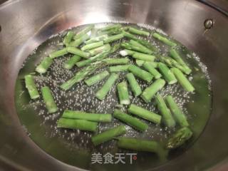芦笋炒虾仁的做法步骤：4