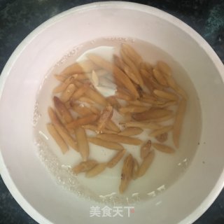 霍斛炖鸡汤的做法步骤：3