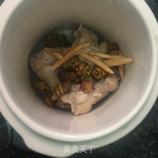 霍斛炖鸡汤的做法步骤：5