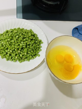 豇豆炒蛋的做法步骤：1