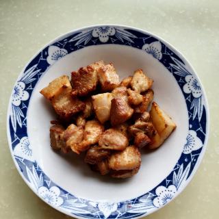 红烧肉炖鹌鹑蛋的做法步骤：4