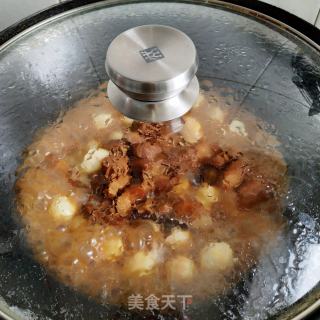 红烧肉炖鹌鹑蛋的做法步骤：16