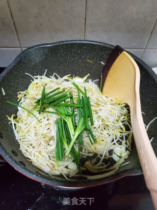 香葱炒绿豆芽的做法步骤：8