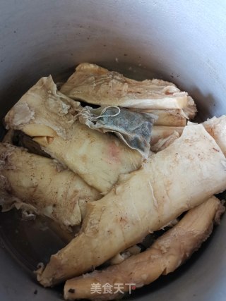 麻辣牛板筋的做法步骤：2