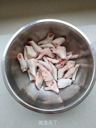 红烧鸡爪的做法步骤：2