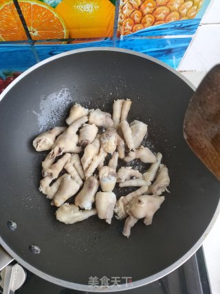 红烧鸡爪的做法步骤：8