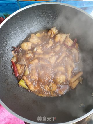 红烧鸡爪的做法步骤：18