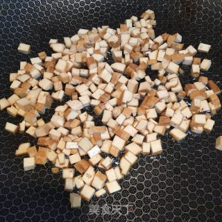 香干炒马兰头的做法步骤：2