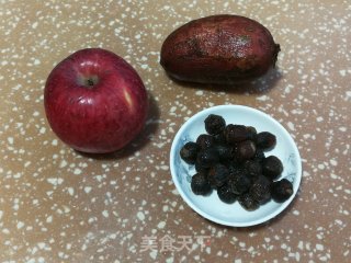 苹果红薯桂圆茶的做法步骤：1