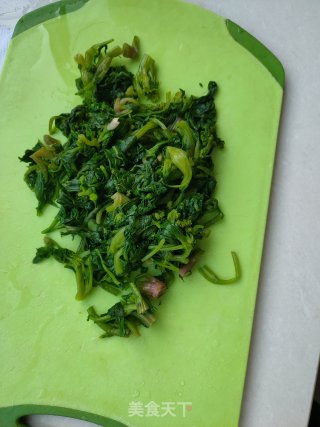香菇炒菠菜的做法步骤：6