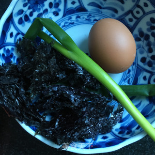 青豆紫菜面汤的做法步骤：1