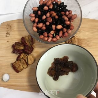 三红黑豆豆浆的做法步骤：2