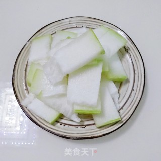 西红柿冬瓜汤的做法步骤：1