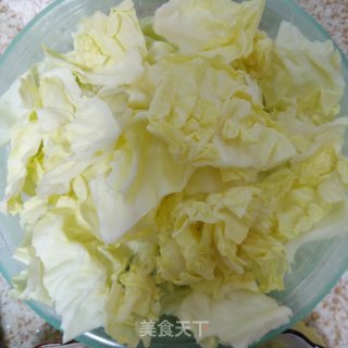 虾干炒包菜的做法步骤：1