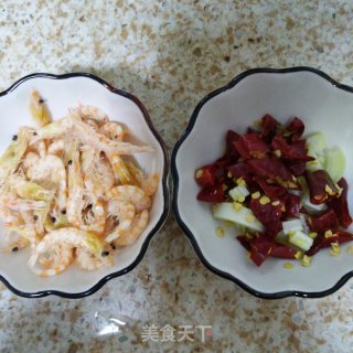 虾干炒包菜的做法步骤：2