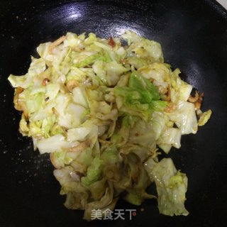 虾干炒包菜的做法步骤：8