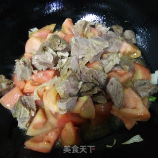 西红柿炖牛肉的做法步骤：5