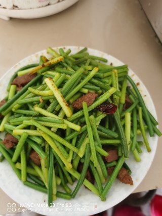 沙茶蒜苔炒牛排的做法步骤：6