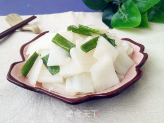 蒜苗炒白萝卜的做法步骤：8