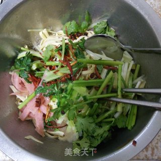 响油香肠拌豆皮的做法步骤：5