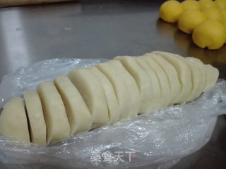 南瓜豆沙酥皮脆底小餐包（冷藏泡面，一次发酵）的做法步骤：5