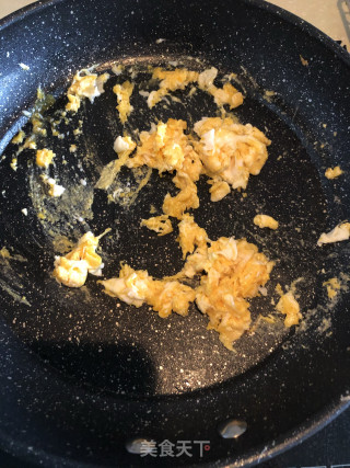 彩色炒饭的做法步骤：2