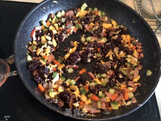 彩色炒饭的做法步骤：5