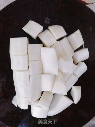 萝卜牛腩的做法步骤：2