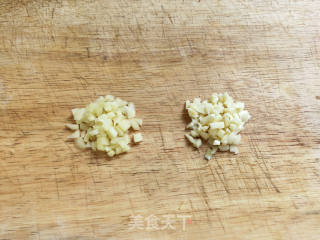 番茄炒菜花的做法步骤：2