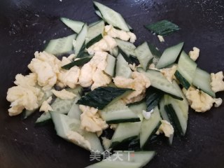 青瓜炒鸡蛋的做法步骤：6
