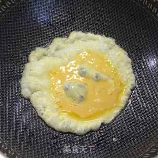 香椿蛋炒饭的做法步骤：2