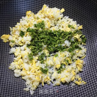 香椿蛋炒饭的做法步骤：5