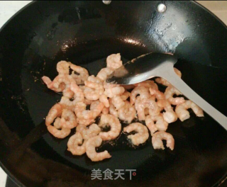 西蓝花炒虾仁的做法步骤：4