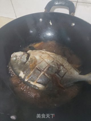 红烧金鲳鱼的做法步骤：5