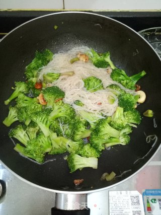 粉丝西蓝花的做法步骤：6