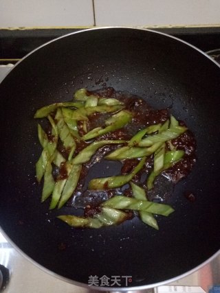 酱烧腐竹的做法步骤：4