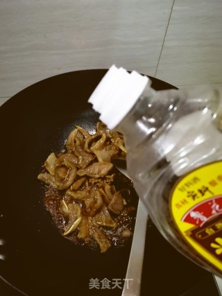 辣炒猪耳朵的做法步骤：5