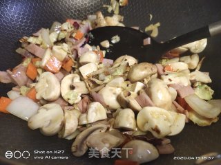 蘑菇培根汤的做法步骤：4