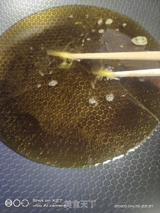 大众喜欢的油条的做法步骤：8