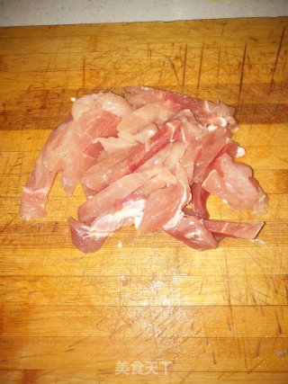 青椒炒肉丝的做法步骤：3