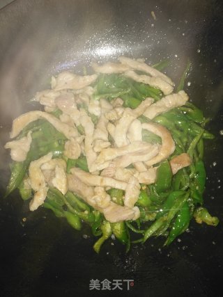 青椒炒肉丝的做法步骤：13