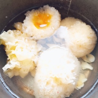 百合银耳肉片汤的做法步骤：6