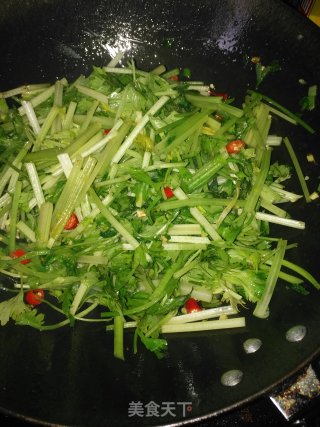 香干炒芹菜的做法步骤：4