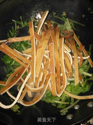 香干炒芹菜的做法步骤：5