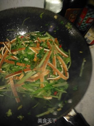 香干炒芹菜的做法步骤：7